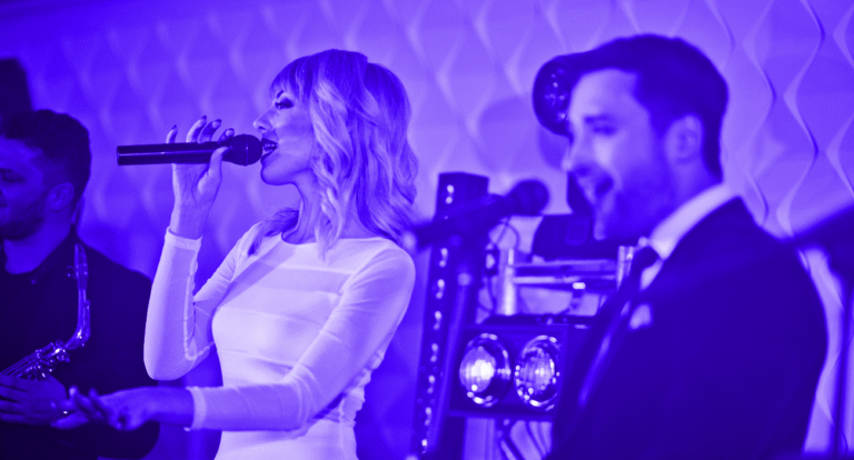 Como organizar karaokês em festas privadas, formaturas e casamentos sem caos